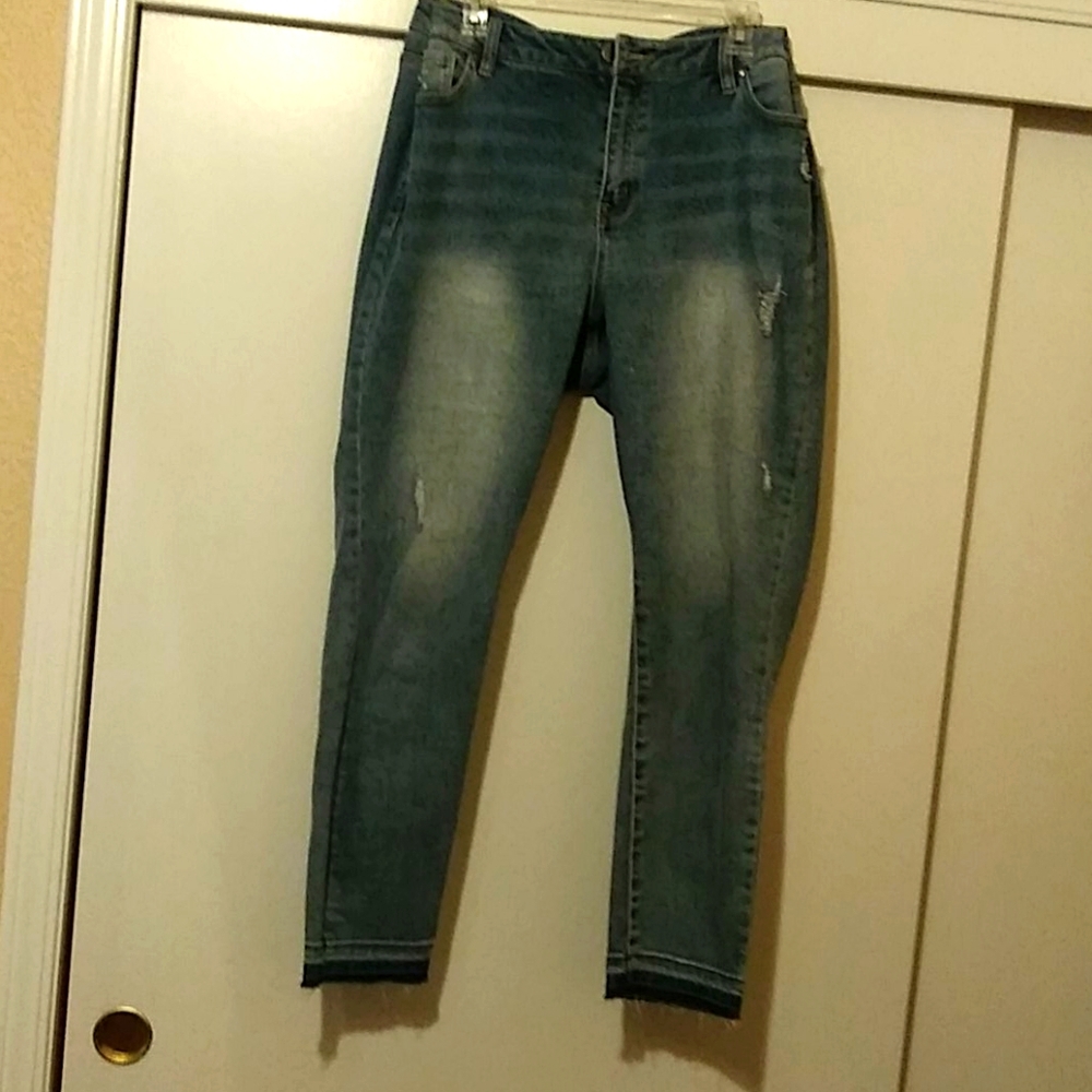 Mid rise skinny jeans